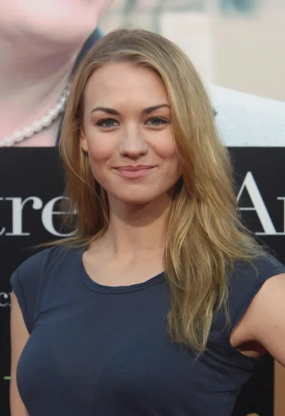 Yvonne Strahovski