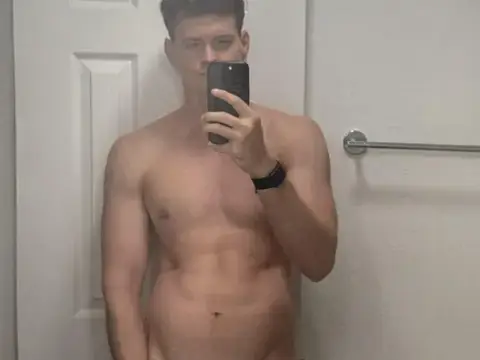 it’s crazy how many times I can fuck up a mirror selfie